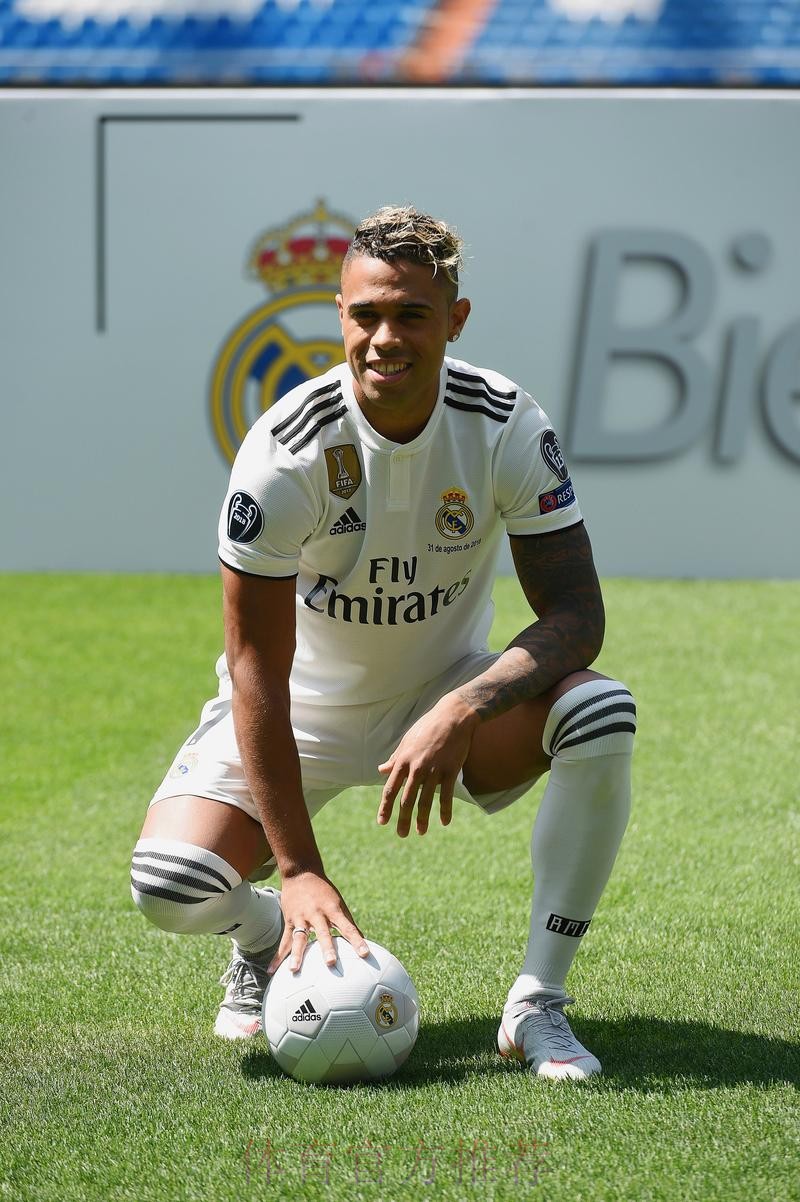 5场两球! 官方:迪亚斯当选皇马12月最佳球员 5场两球! 官方:迪亚斯当选皇马12月最佳球员